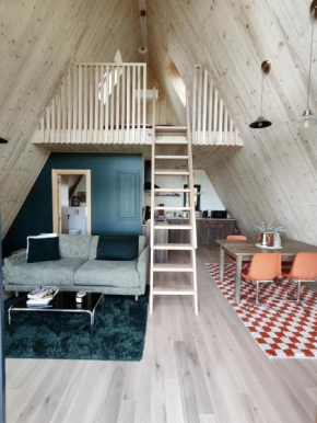 Racine lodges